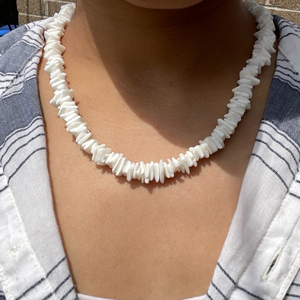 Genuine Seashell Necklace - Picture 2 of 5